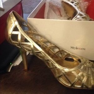 Gold caged pumps peep toe